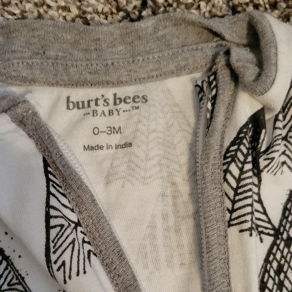 Burt's Bees Baby Mountain Zippered Pajamas, 0-3 Months - Picture 2 of 3